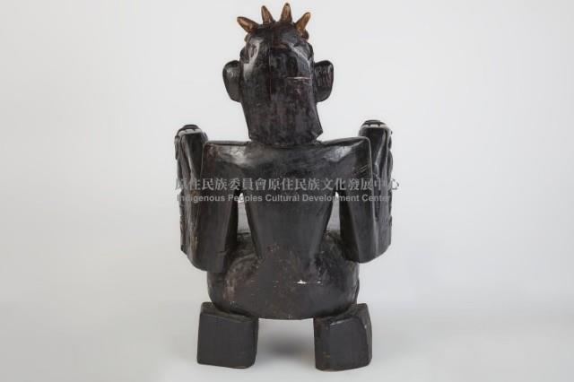 原住民工藝雕刻椅藏品圖，第2張