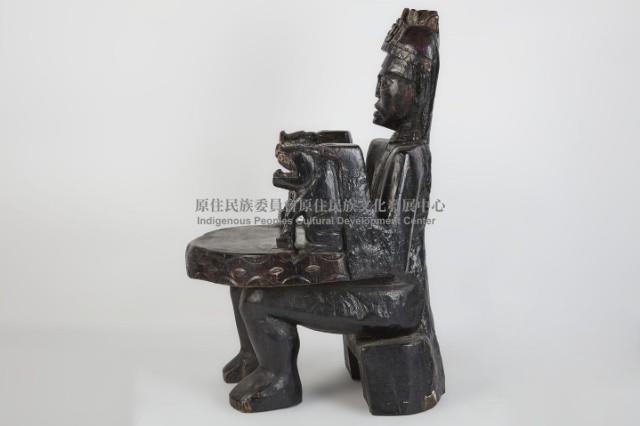 原住民工藝雕刻椅藏品圖，第3張