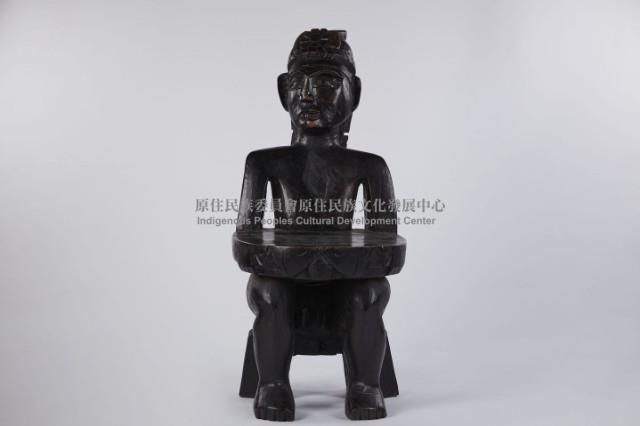 原住民工藝雕刻椅藏品圖，第1張