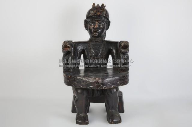 原住民工藝雕刻椅藏品圖，第1張