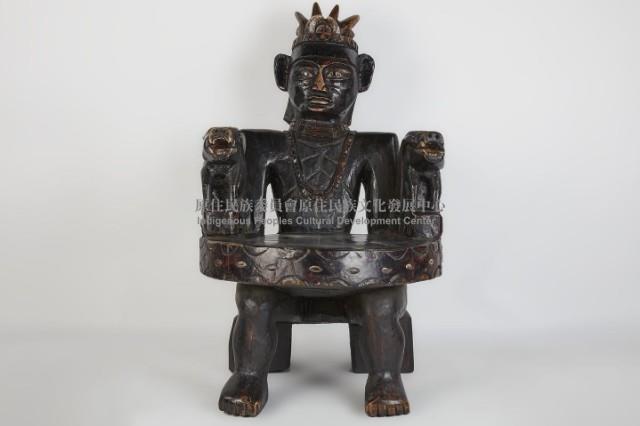 原住民工藝雕刻椅藏品圖，第1張