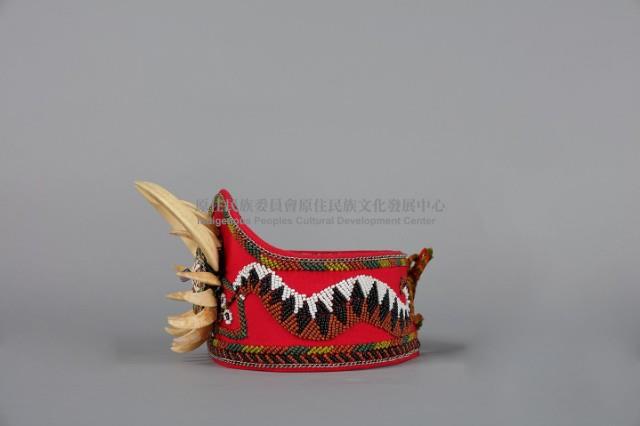 男子珠繡頭飾藏品圖，第3張