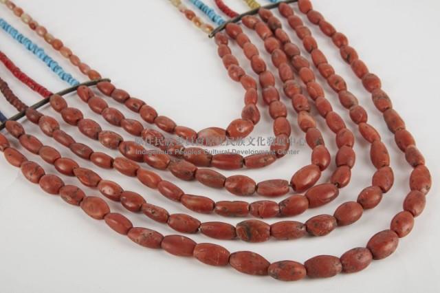 六連珠項鍊、女子瑪瑙玻璃珠串胸飾 藏品圖，第4張