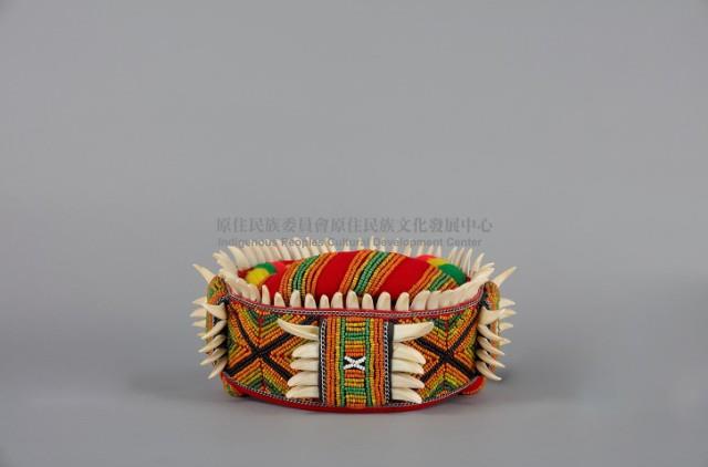 女子珠繡頭飾藏品圖，第1張