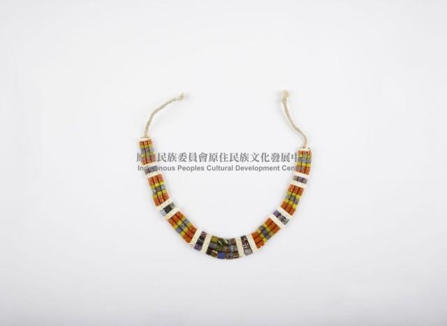 琉璃珠胸飾藏品圖，第1張