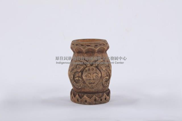 雕刻木臼藏品圖，第1張