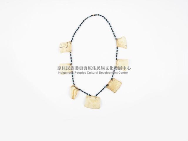 貝片胸飾藏品圖，第1張