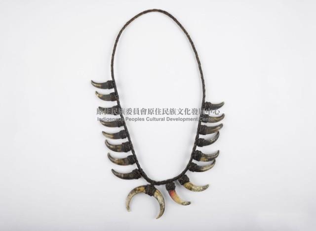 獸牙項飾藏品圖，第1張