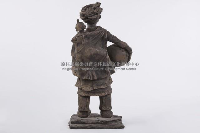 母與子雕像藏品圖，第2張