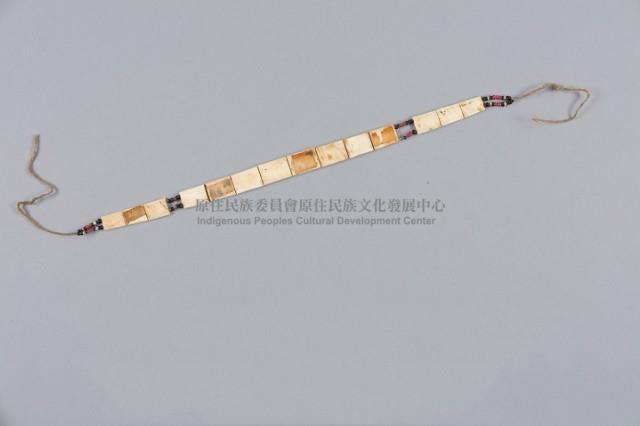 貝片頭飾藏品圖，第2張