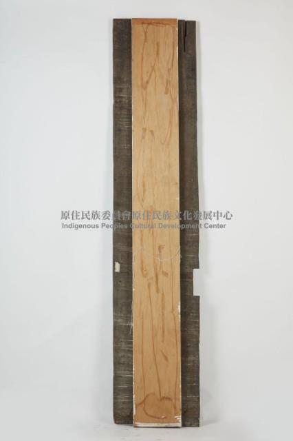排灣族屋豎板、木雕板藏品圖，第2張
