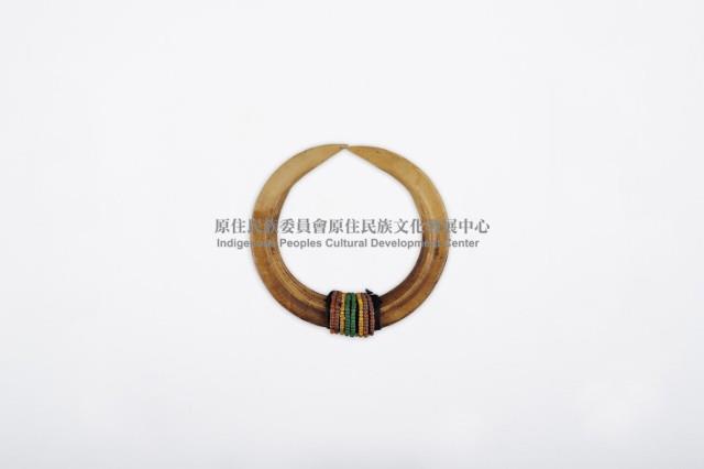 山豬牙飾材藏品圖，第2張