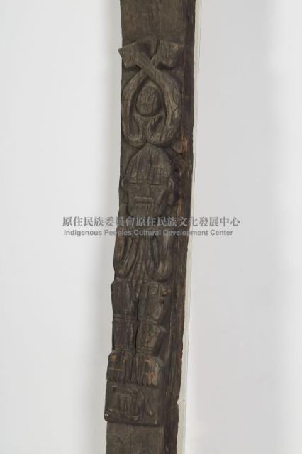 排灣族屋豎板（柱）、木雕屋柱藏品圖，第2張