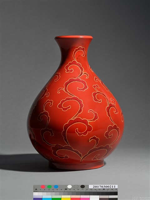 蔓草夾苧漆瓶藏品圖，第2張