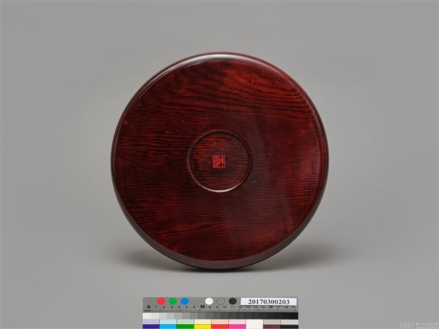 描彩罩漆磨顯丸盤藏品圖，第2張