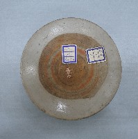 白釉小型盤藏品圖，第1張