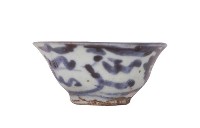 青花寫意纏枝花卉紋茶杯藏品圖，第2張