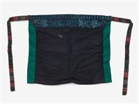 中國排調苗族女性服飾一套及黑底刺繡背帶藏品圖，第8張