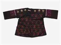 中國黃平苗族深褐色銀飾兒童服飾藏品圖，第1張