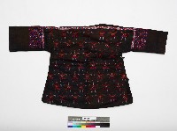 中國黃平苗族深褐色銀飾兒童服飾藏品圖，第2張