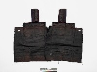 中國施洞苗族深褐色底紅刺繡繡片藏品圖，第2張