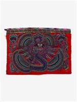 中國臺江苗族紅底紫紅色刺繡繡片藏品圖，第1張