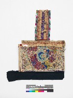 中國臺江苗族紅底紫紅色刺繡繡片藏品圖，第2張