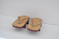 日式夏季用編蓆漆木屐藏品圖，第1張