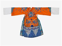 橘紅色龍紋長擺戲服藏品圖，第1張