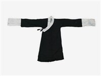 黑色白領素面長擺戲服藏品圖，第1張