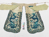 藍底龍紋繡花佩飾藏品圖，第2張