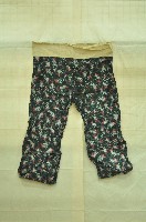 黑底花紋河南戲服藏品圖，第2張
