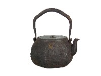 金龍堂造山水樓閣松紋南部鐵壺藏品圖，第1張