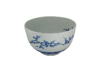 青花折枝梅花纏枝輪花紋碗藏品圖，第1張