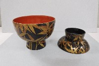 木胎圓形黑漆地平蒔繪高圈足椀藏品圖，第1張