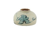 白地綠釉荷葉紋瓷杯藏品圖，第2張