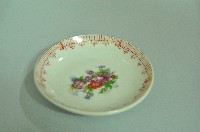 金口白地印花彩繪折枝花卉紋瓷碟藏品圖，第1張