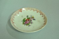 金口白地印花彩繪折枝花卉紋瓷碟藏品圖，第1張