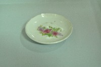 白地印花彩繪折枝玫瑰紋瓷碟藏品圖，第1張