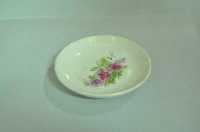 白地彩繪幾何形紋邊飾瓷碟藏品圖，第1張