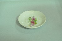 白地印花彩繪折枝玫瑰紋瓷碟藏品圖，第1張