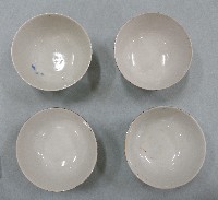 釉上彩印紋花卉紋瓷碗(多組)藏品圖，第2張