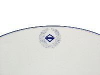 藍邊白地府徽章款高腳盤藏品圖，第1張