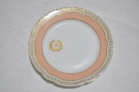金邊花口粉彩府徽章款瓷盤藏品圖，第1張