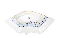 青花山水樓閣襷紋雙結型皿藏品圖，第2張