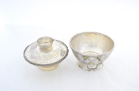 總督府徽紋雙繫環帶蓋銀碗三套組藏品圖，第3張