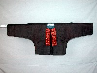 排灣族織紋黑色長袖上衣藏品圖，第1張