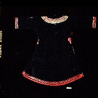 排灣族織紋黑色長衣藏品圖，第2張