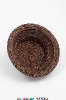 籐編獸骨飾圓帽藏品圖，第2張