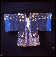 深藍色金紋吉祥繡樣道服藏品圖，第1張